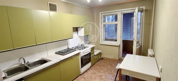 2-к квартира, 6/9 эт., 50м²