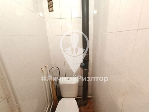 2-к квартира, 1/3 эт., 50м²