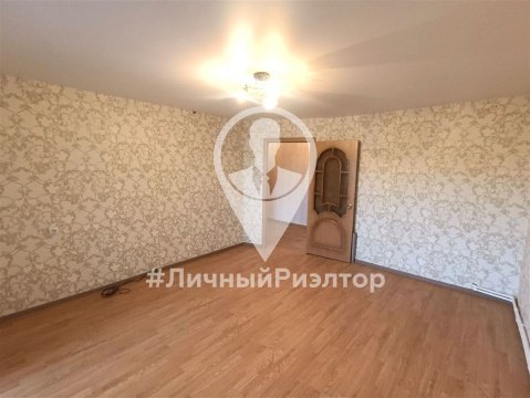 2-к квартира, 1/3 эт., 50м²