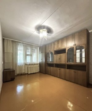 2-к квартира, 1/5 эт., 42м²